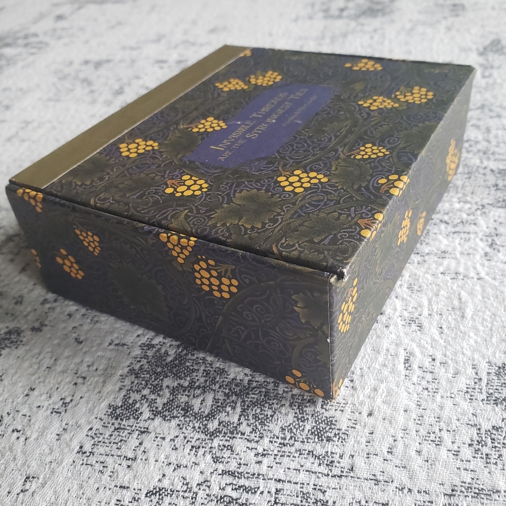 Ravenswood Manor Blank Greeting Cards Elegant Decorative Box Gold Accents Grapes